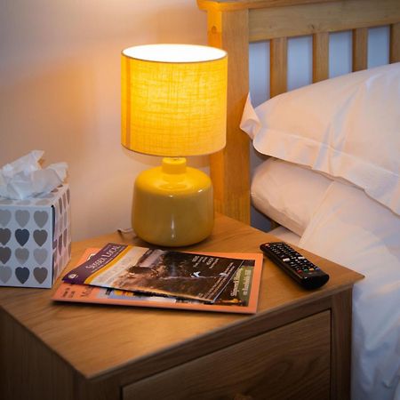The Blue Bell Hotell Midhurst Rum bild